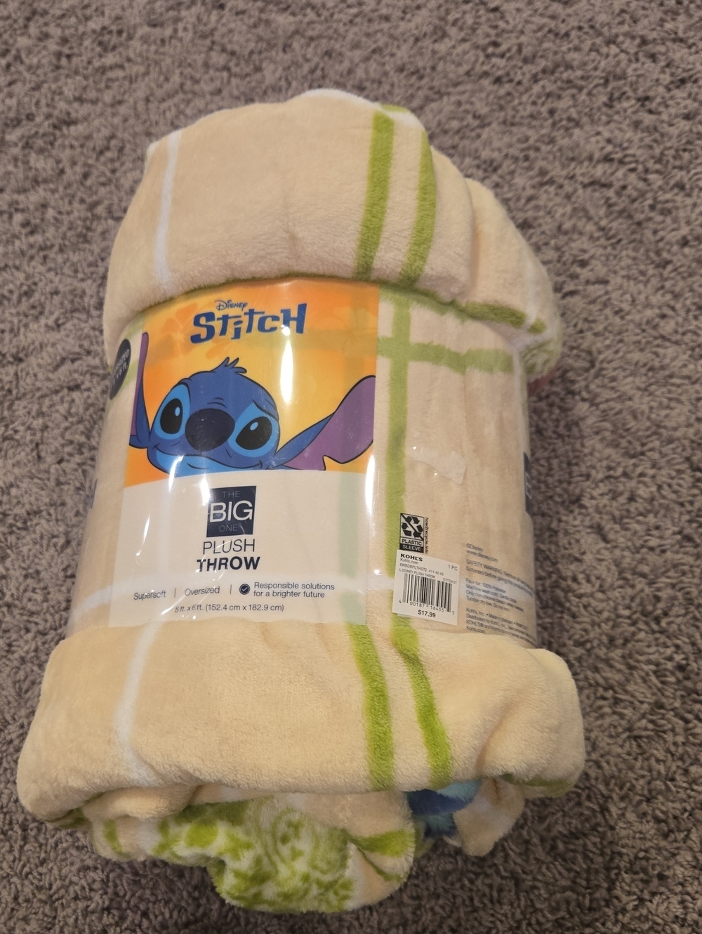 Disney Stitch Plush Throw Blanket - Cream with Green Accents